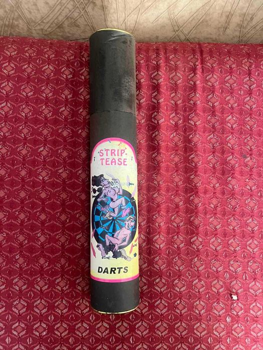 забавление за двойки - покер, стрип дартс, престилка и звънче за кекс