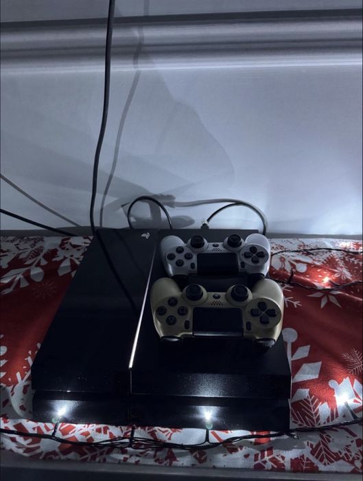 vand ps 4 in stare buna