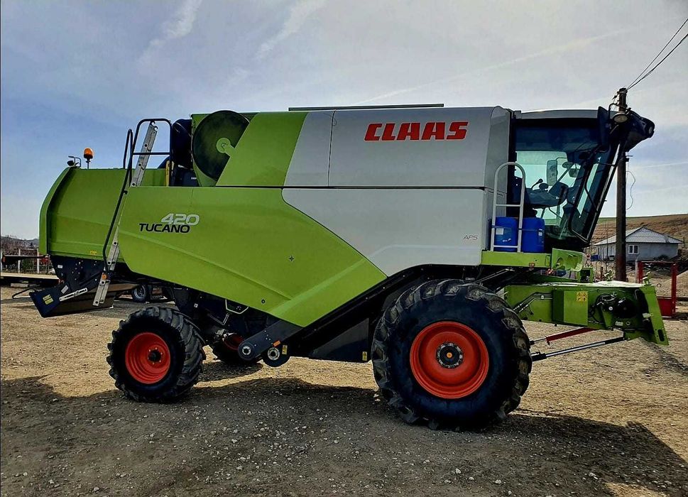 Claas Tucano 420