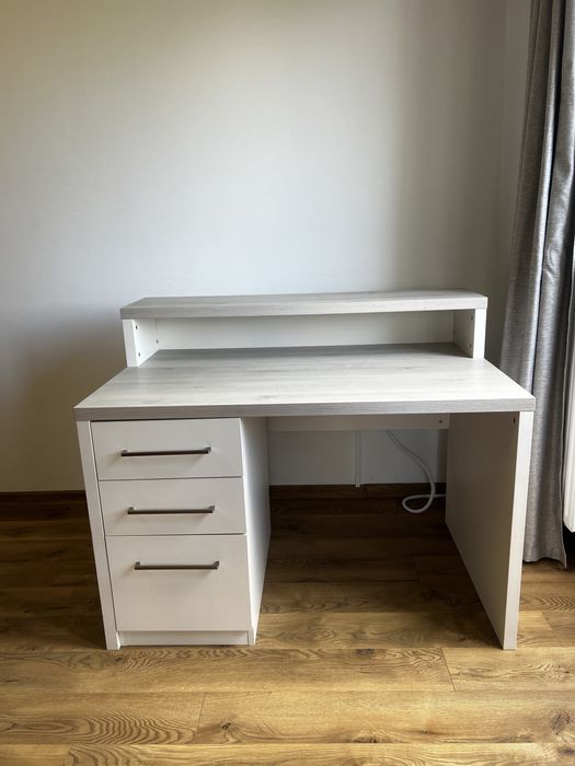 Birou modern cu etajera si sertare , sertar special pentru imprimanta