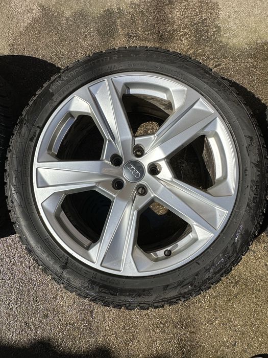 Оригинални джанти на Ауди 245/45 19 с гуми Nokian tyres