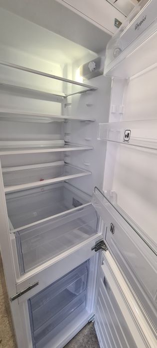 Комбиниран хладилник за вграждане  Whirlpool ART 6500/A+