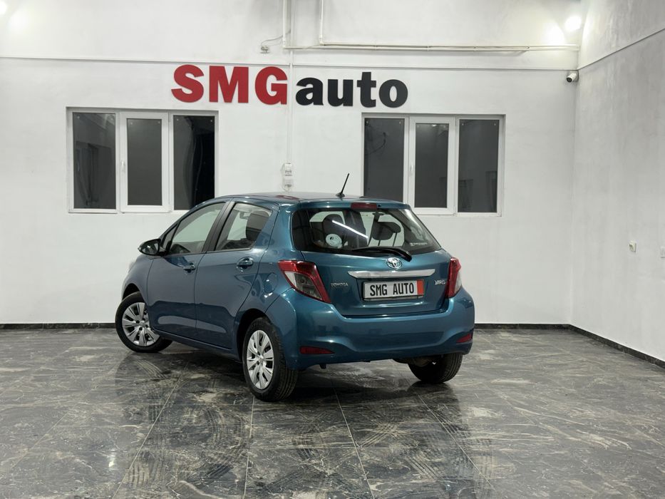 Toyota Yaris 11/2012 1.0 70 CP SE POATE IN RATE