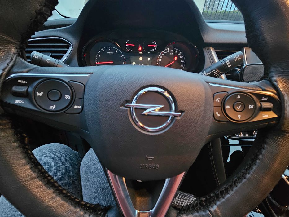 SUV Opel Grandland X Turbo 2019 1.2