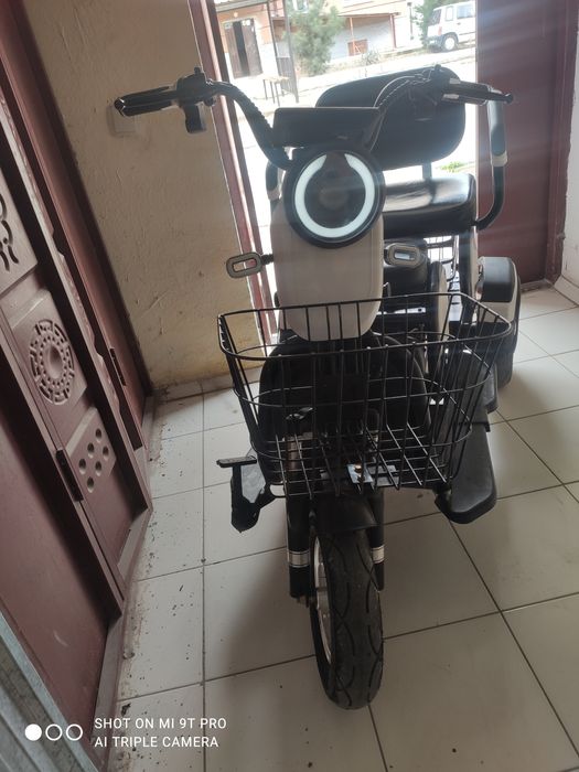 Скутер продаётся срочно