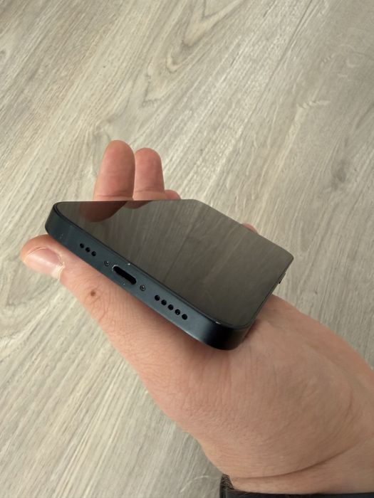 iPhone 13 256GB Negru