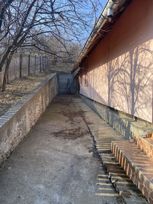 Casă de vânzare