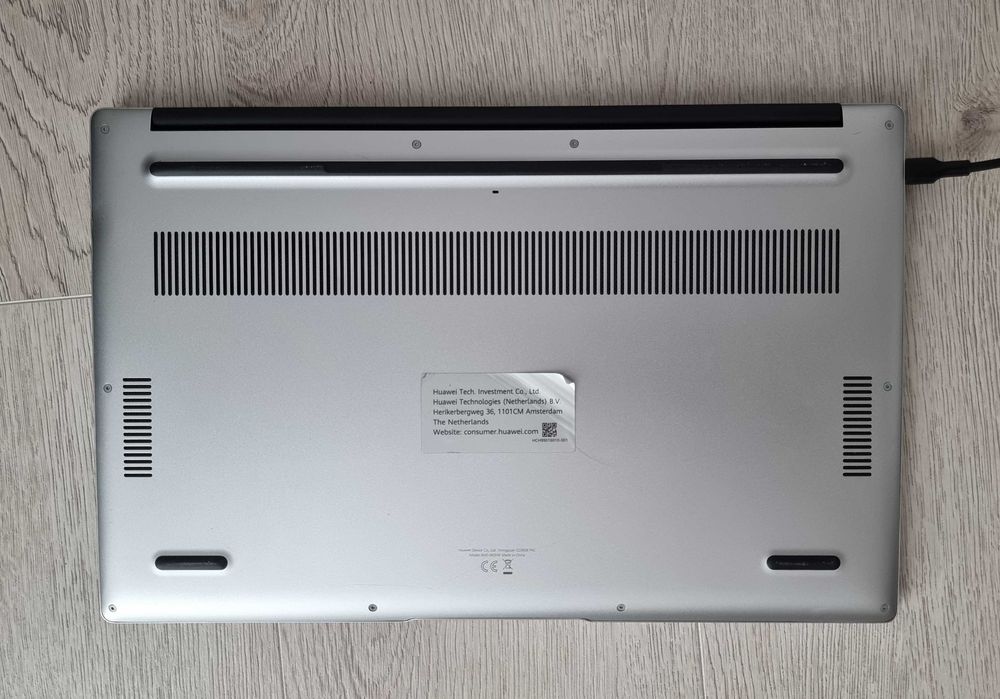 Laptop Huawei Matebook D15 Full HD, i5-10210U, 8 GB DDR4, SSD 512 GB