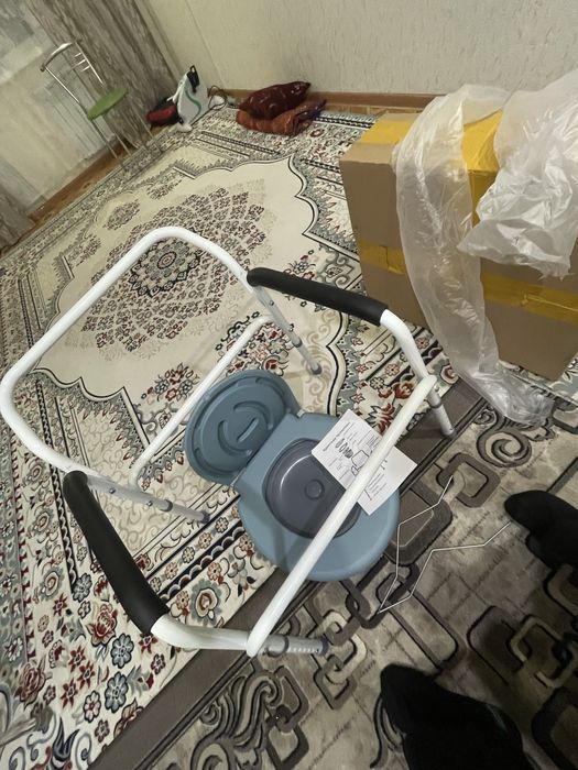 Био туалет для пожилых людей