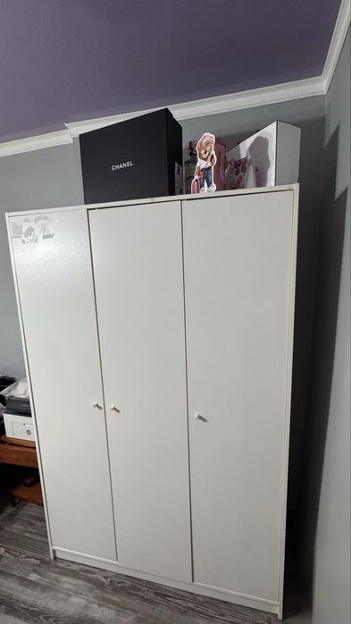 Шкаф IKEA, 3-дверный, белый
