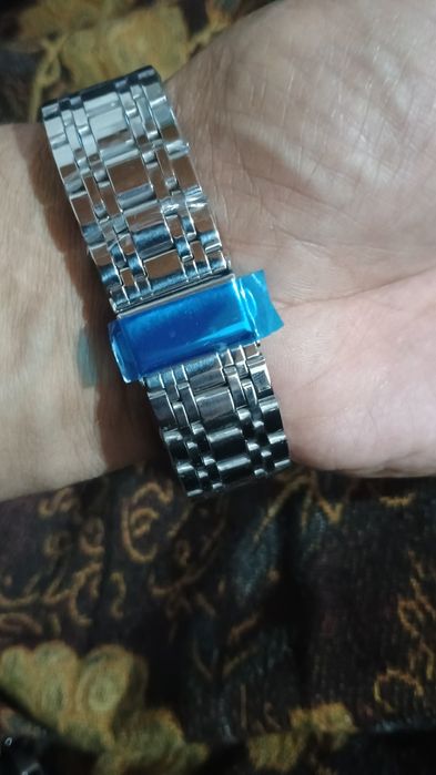 Продам часы  новый