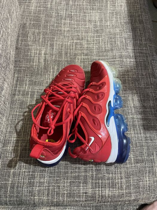 Обувки vapor max + red  и air max