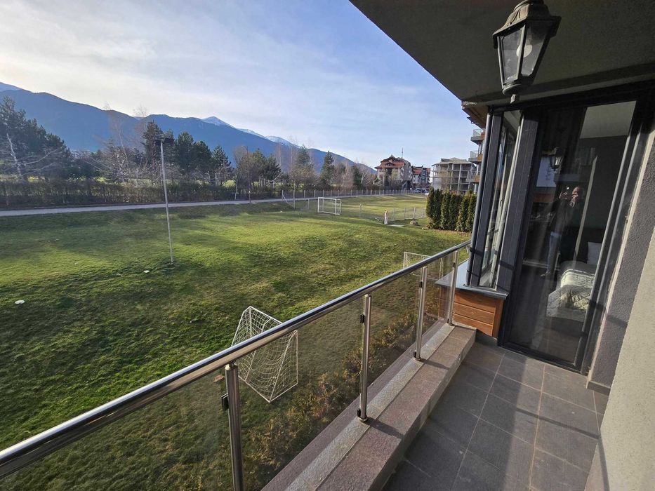 Тристаен апартамент с ново обзавеждане в Cornelia Delux