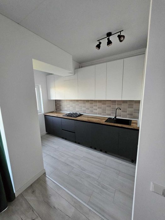 Persoana Fizica Inchiriez apartament cu doua camere