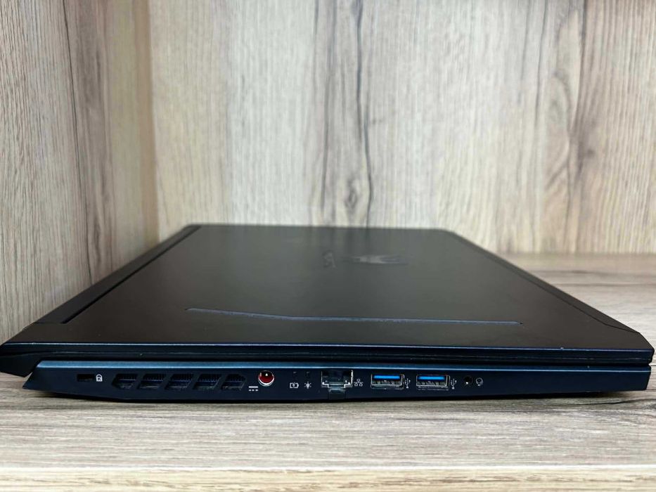 Лаптоп Acer Predator PH317-53-758NA Helios 300  / Като нов