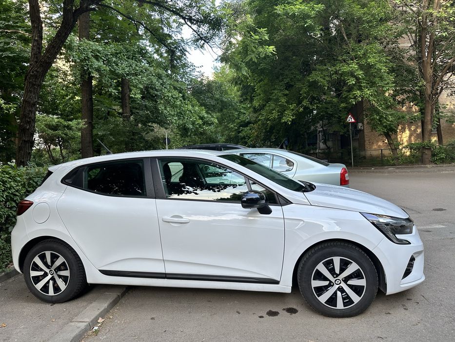 RENAULT Clio 2023 — imagine 5