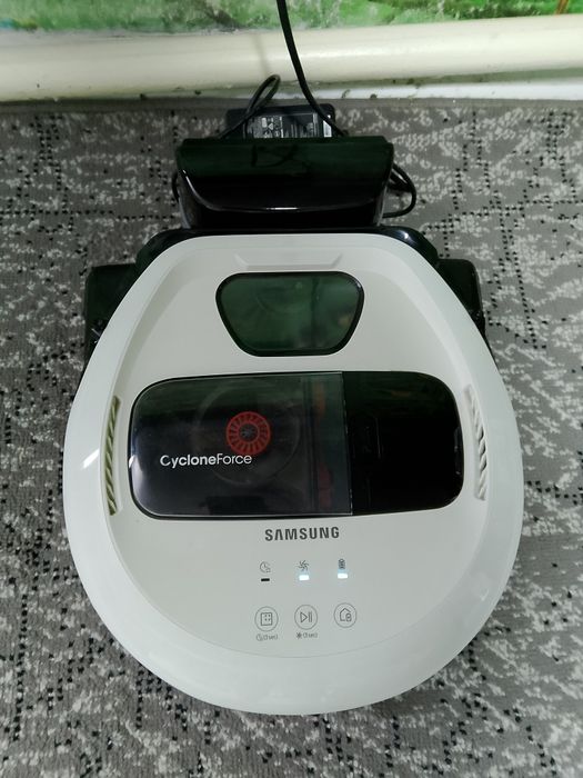 Продам робот пылесос мощьный