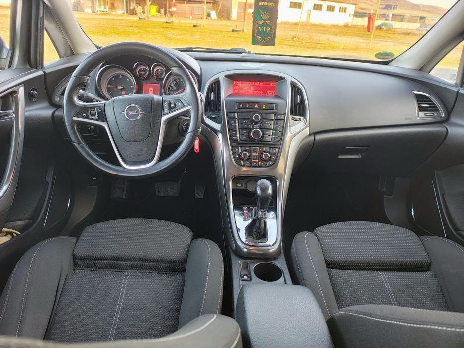 Vând Opel Astra j Model Cosmo Automată 2.0 CDTI  Euro 5
