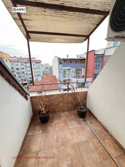 Продава се Тристаен апартамент в Плевен, Идеален център - 100 кв.м за 2000 €/кв.м - Снимка #10