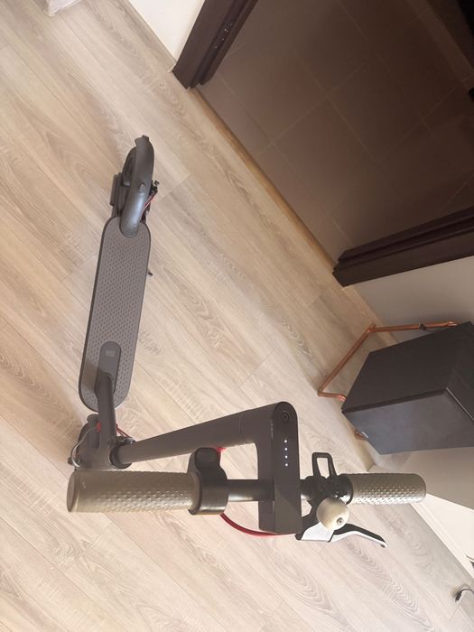 Trotineta electrica Xiaomi Mijia M365 98% baterie, ca noua