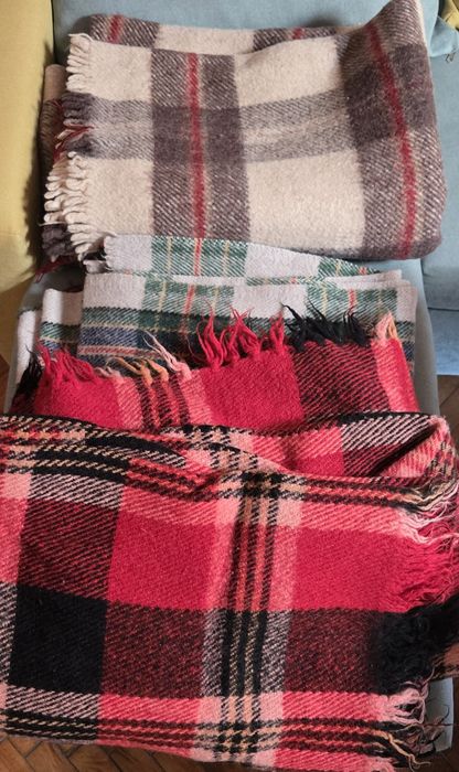 Родопски одела в различни цветове