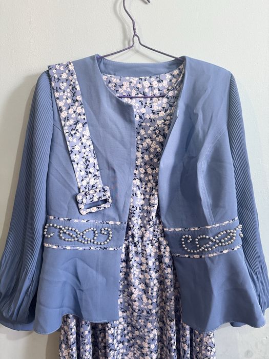 Двойка платье с пиджаком