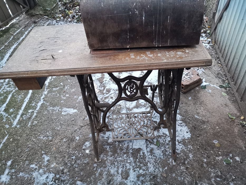 Mașină de cusut Singer