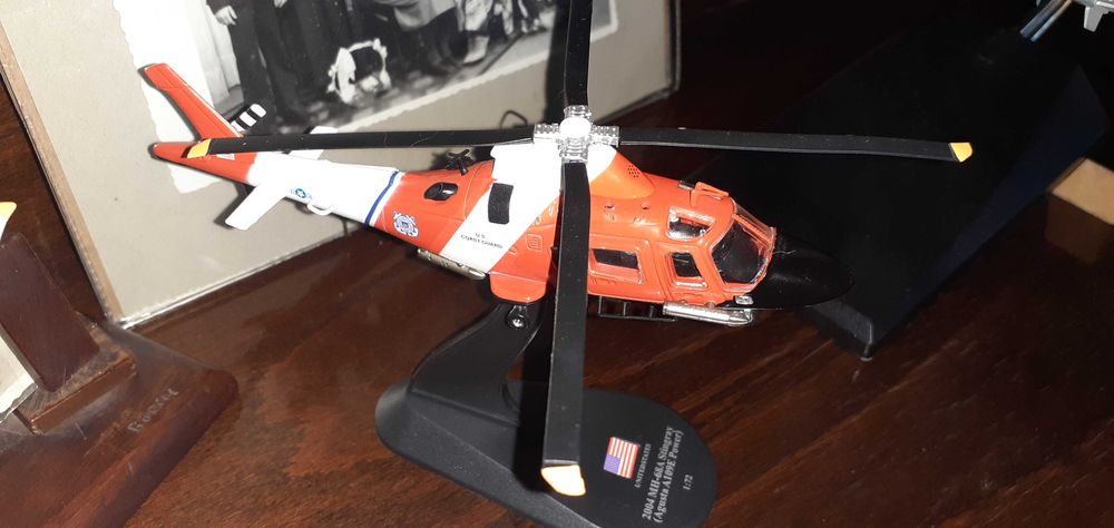 machetă elicopter MH-68A Stingray