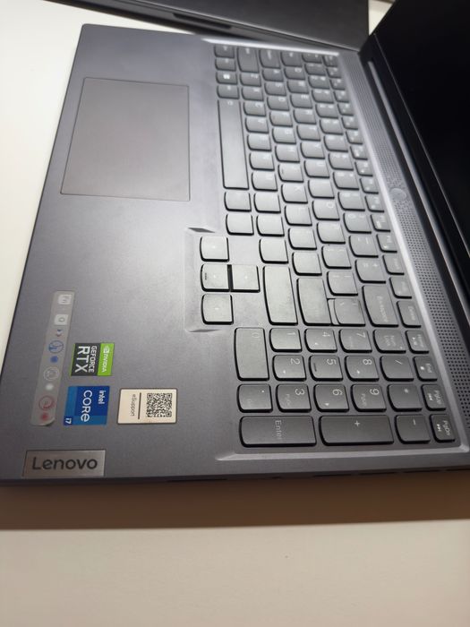 Laptop Lenovo Legion Slim 5 16IRH8, i7-13700H,RTX 4060 8GB, 16GB DDR5