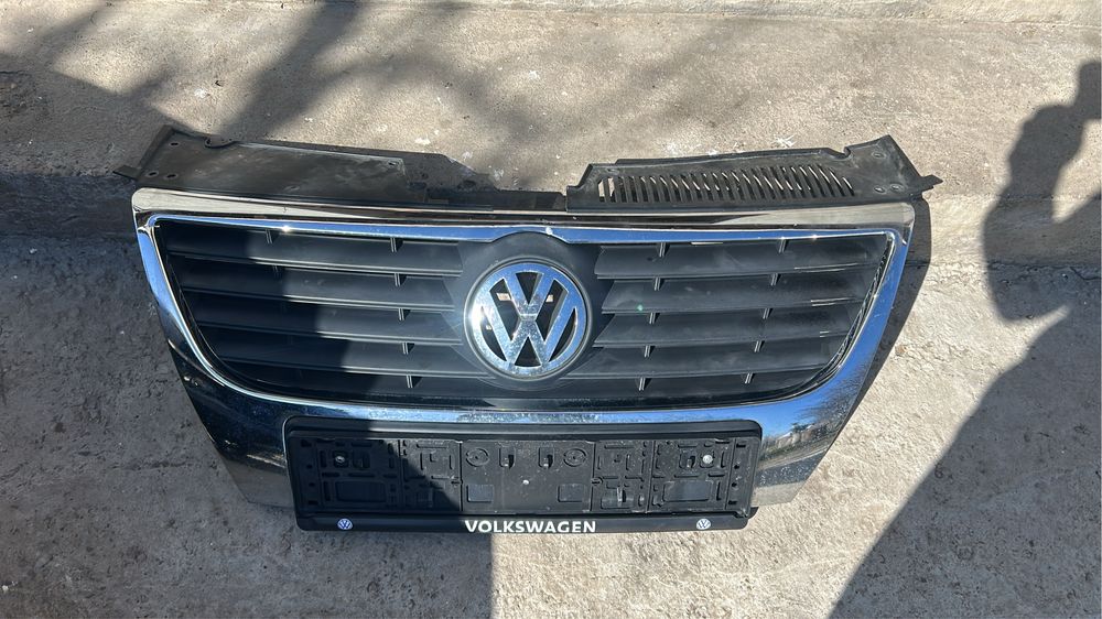 Vand grila auto