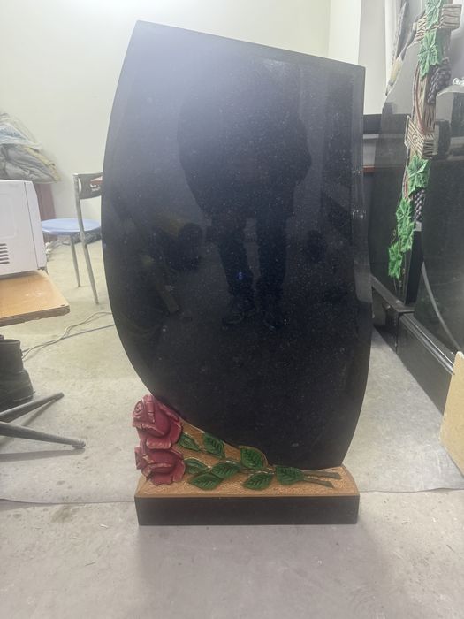 Памятники не дорого в Астане