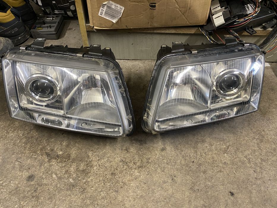 Фарове ксенон ауди с3 s3 2000г перфектни намалени