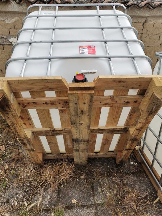 Бидони - 1000л - НОВИ