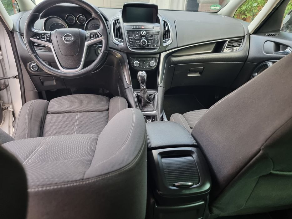 Opel zafira euro 6  2014