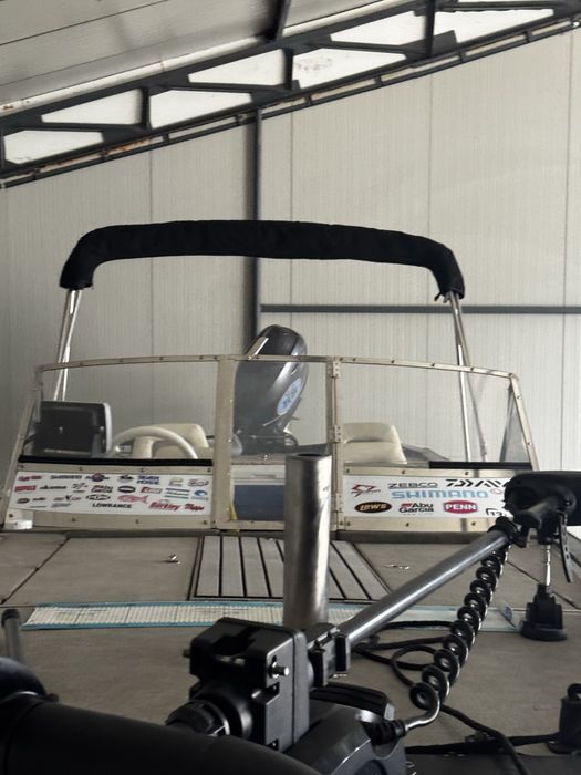 Ambarcatiune aluminiu