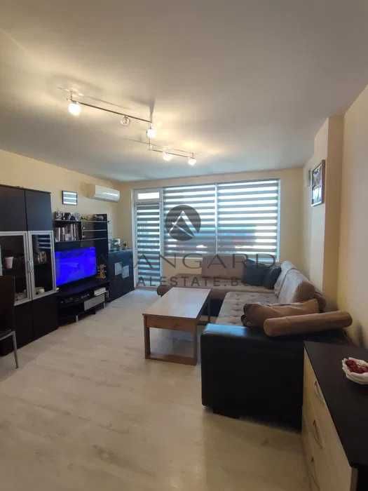 Продава се Тристаен апартамент в Пловдив, Кючук Париж - 75 кв.м за 1496 €/кв.м - Снимка #2