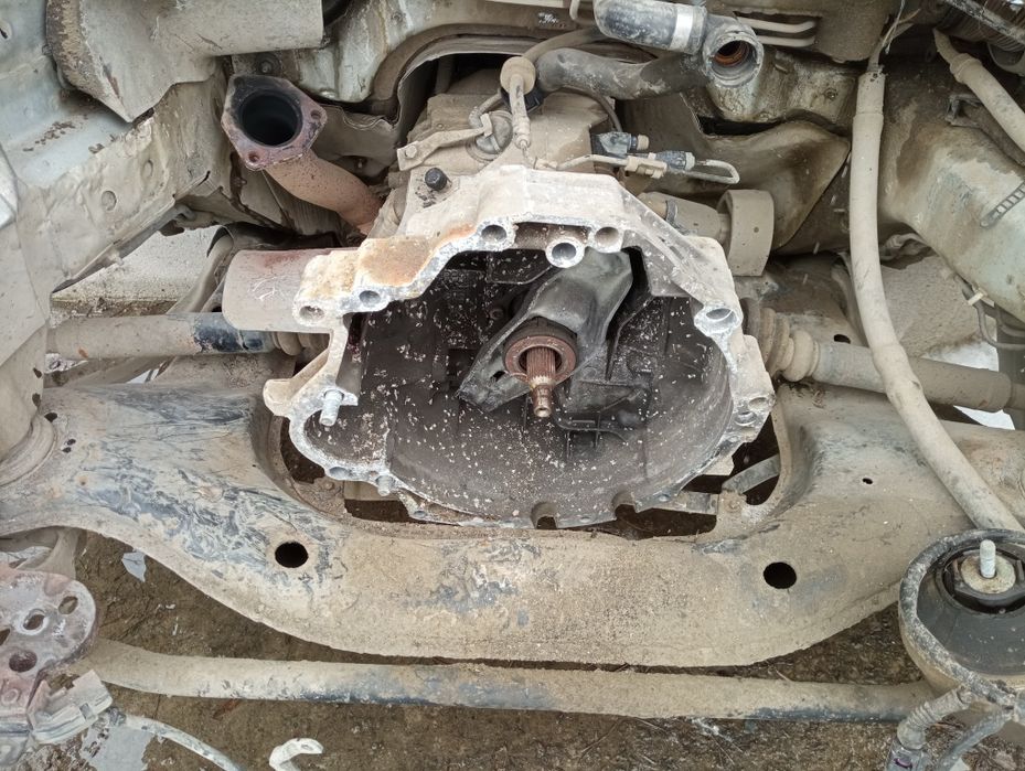 Cutie viteze manuală Passat B5.5 1.6 ALZ 5 trepte!