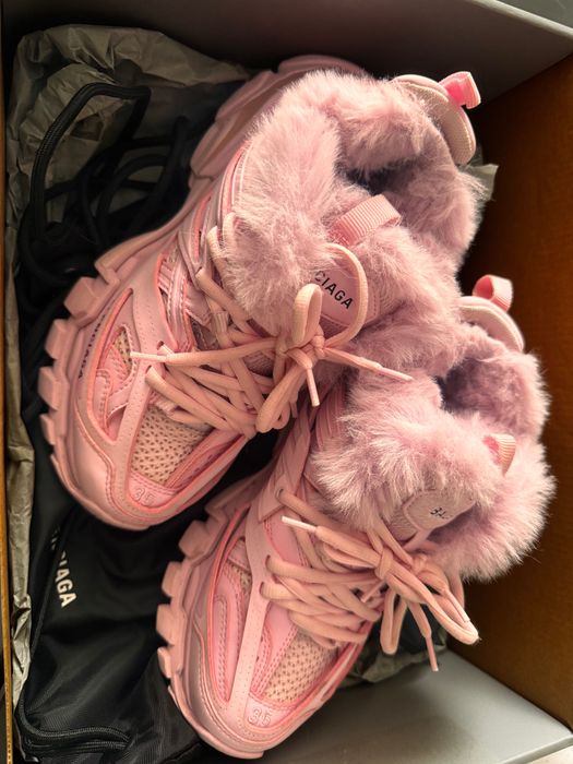 Balenciaga Track Faux fur Pink оригинални