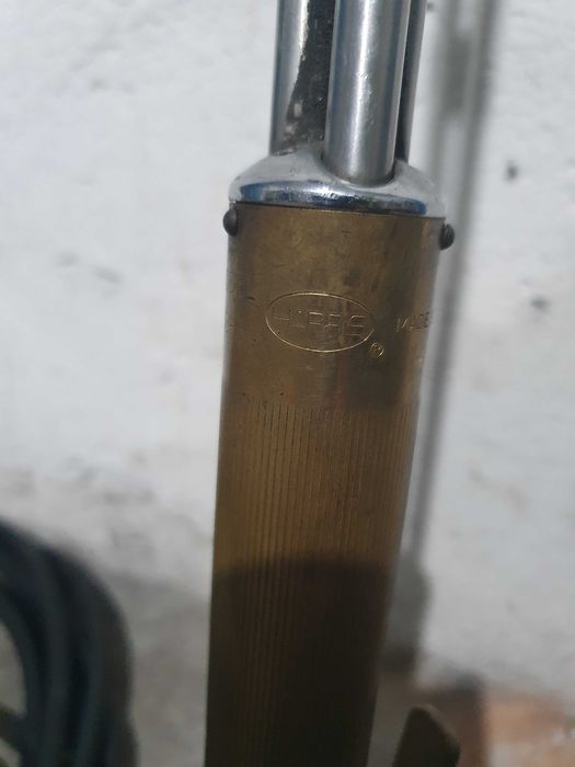 Продавам професионален резак Харис