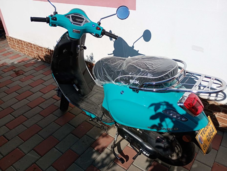 Scuter pe benzina fără permis de conducere