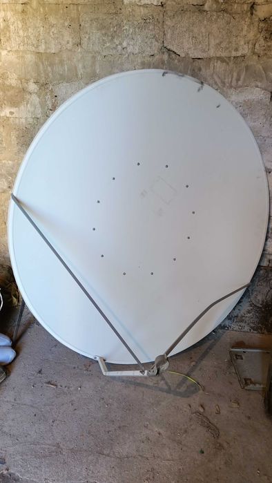 Спутниковая тарелка, цельная 120см