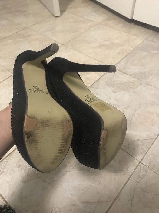 Дамски токчета с камъни