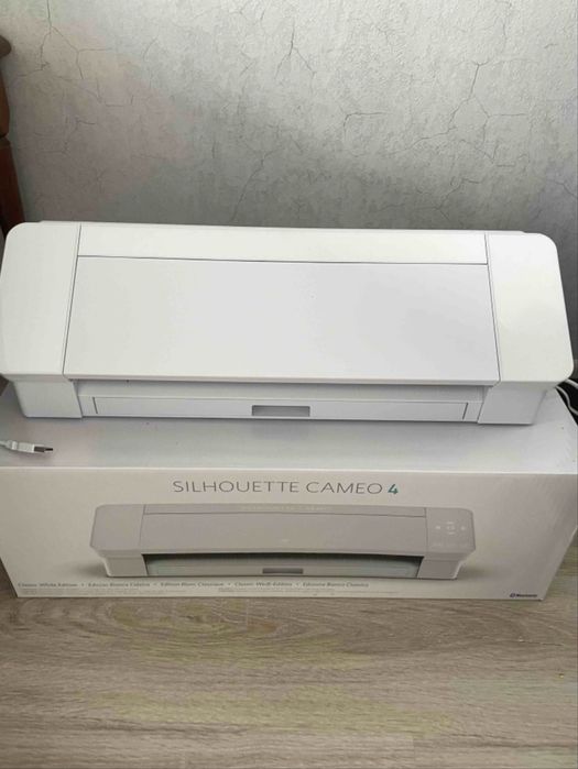 Режущий плоттер Silhouette Cameo 4