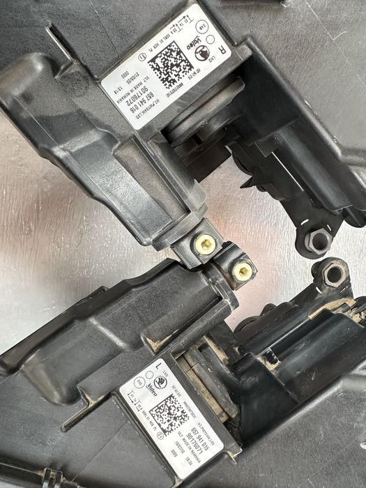 Faruri stânga dreapta halogen led skoda scala.