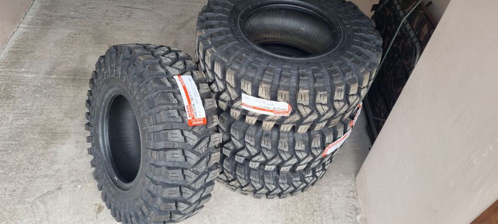 Продавам чисто нови гуми!!!