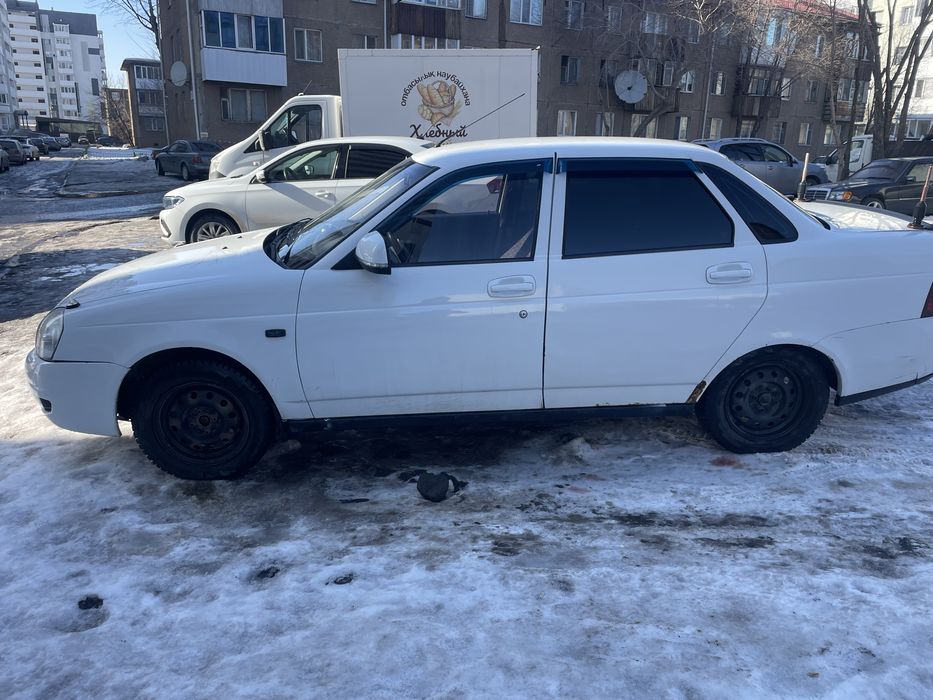 Продам приору 2012 год