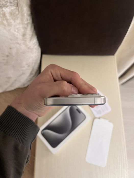 Продам айфон 15 про