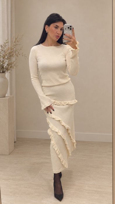 Продам Новые Костюмы ( двойки)