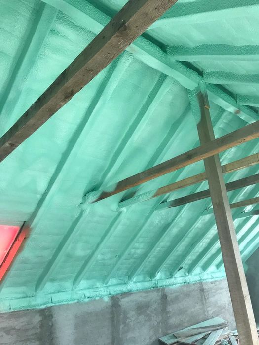 izolatie spuma poliuretanica Izoterm System