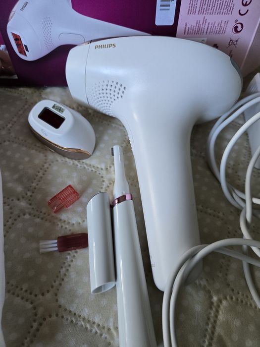 Фотоепилатор Philips Lumea